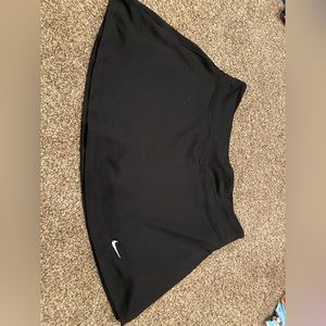 Woman’s Nike Dry Fit golf/tennis skirt